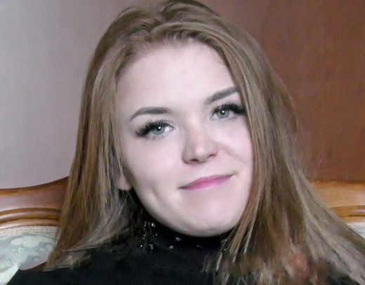 Видео с порно кастинга где блондинка плохо сосет но с хорошей жопой